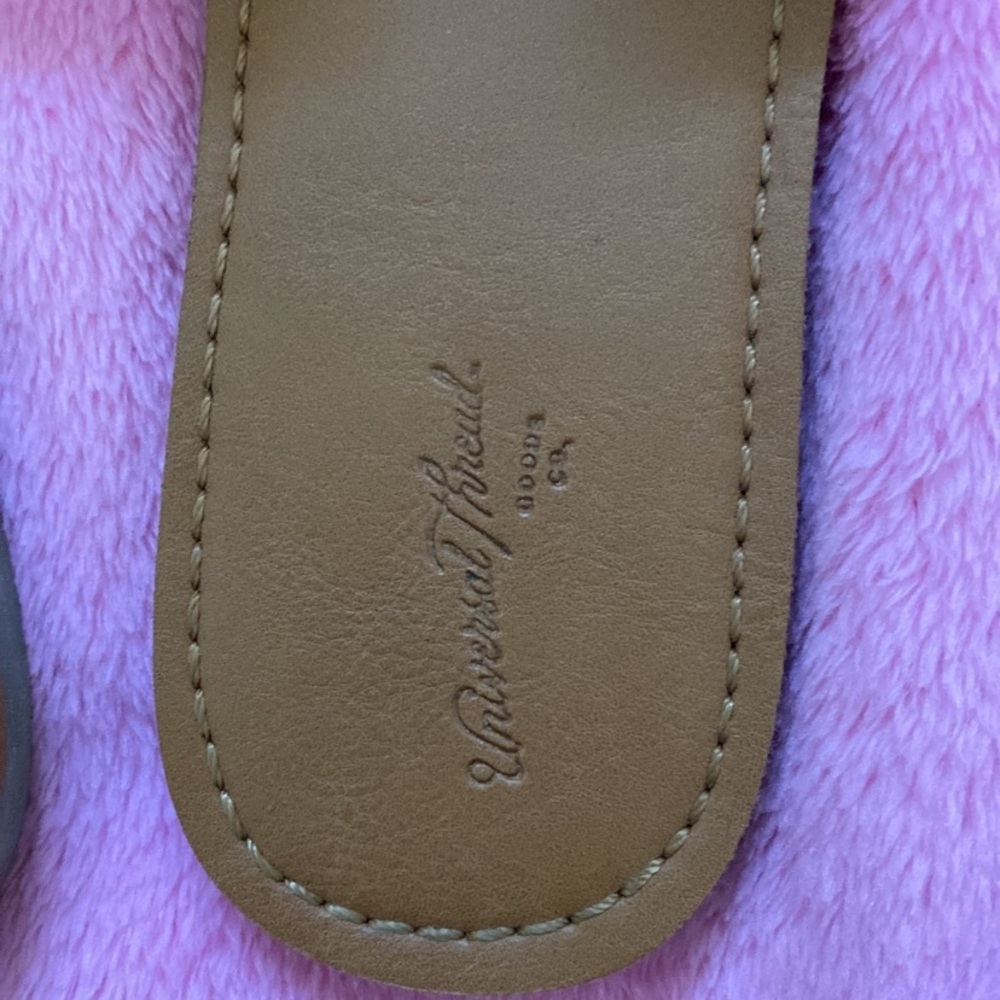 Universal Thread Sandals - Picture 4 of 4